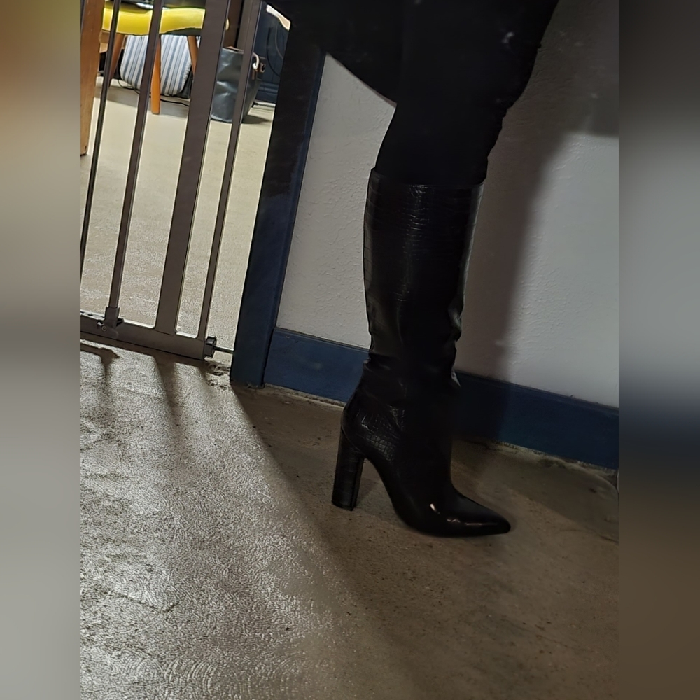 Steve Madden Nikitta Black Croc Textured Boots Size 8 - Picture 13 of 14